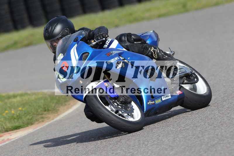 /Archiv-2023/06 10.04.2023 Moto Club Anneau du Rhin/Blanc-Novice/9